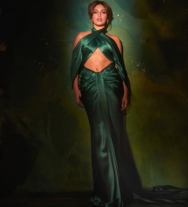 Staggering Poses Of Bhumi Pednekar